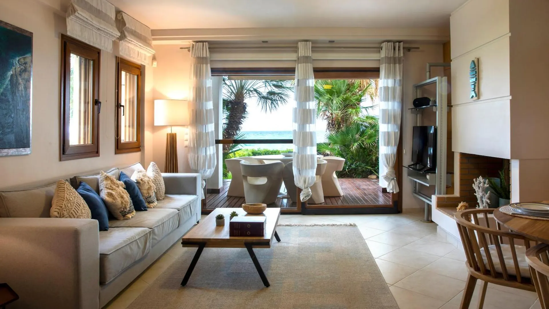 Exceptional Beachfront Villa Blue Cocoon Pefkochori