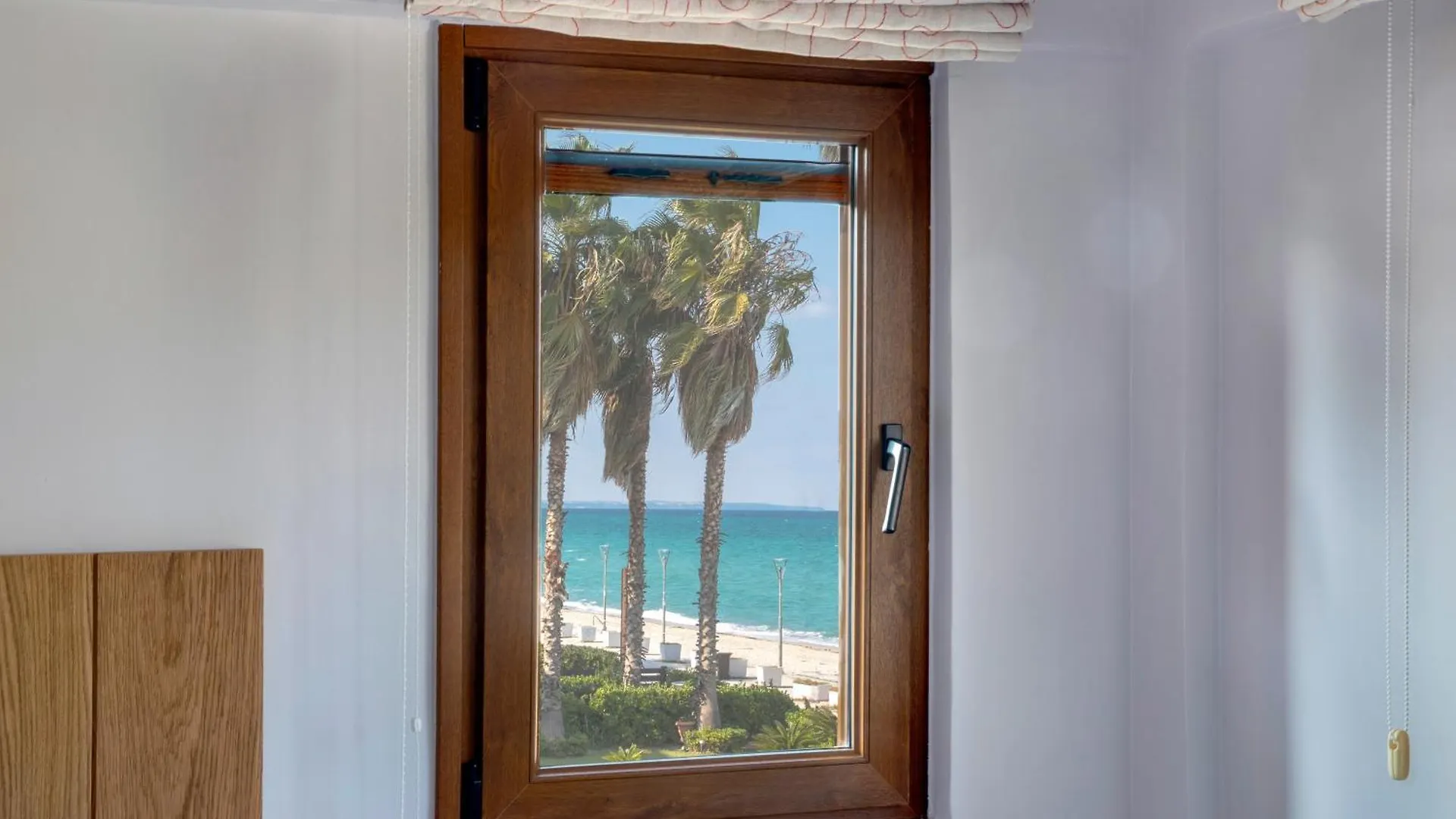 Exceptional Beachfront Villa Blue Cocoon Pefkochori